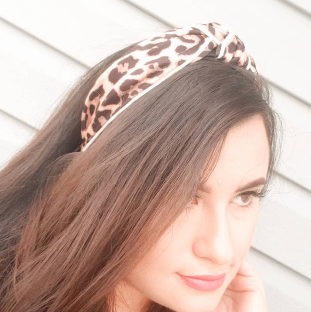 Mindy Knotted Animal Print Headband: Light Brown